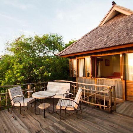 Hotel Boa Hill Surf House Nembrala Exterior foto